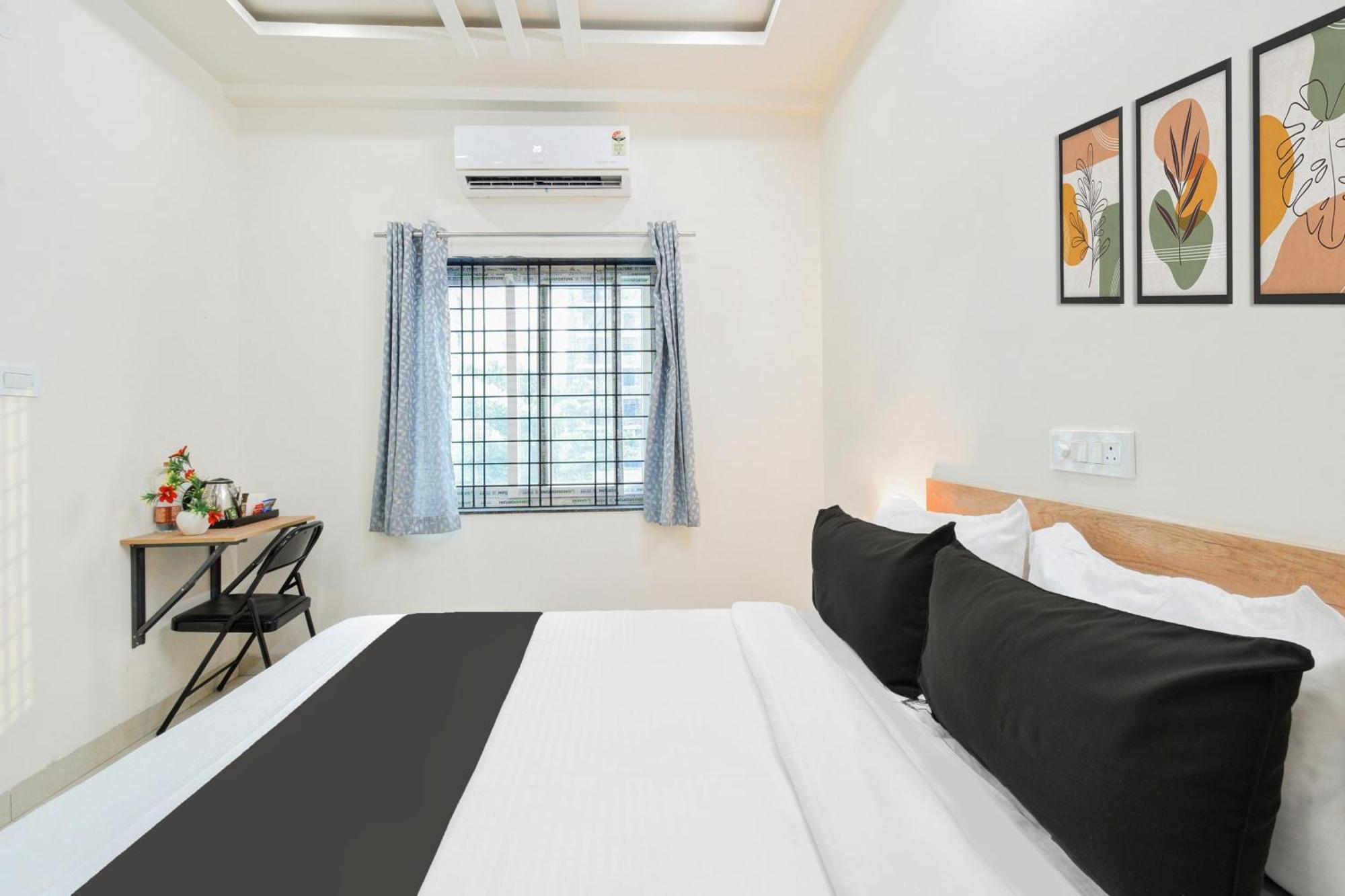 Super Townhouse Kokapet Formerly Aarian Tej Nilayam Gundipet Eksteriør bilde
